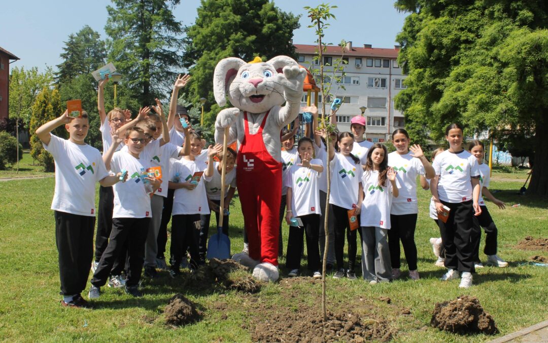 LUKAVAC CEMENT: NOVO DRVEĆE POVODOM 50. ROĐENDANA I SVJETSKOG DANA ZAŠTITE OKOLIŠA