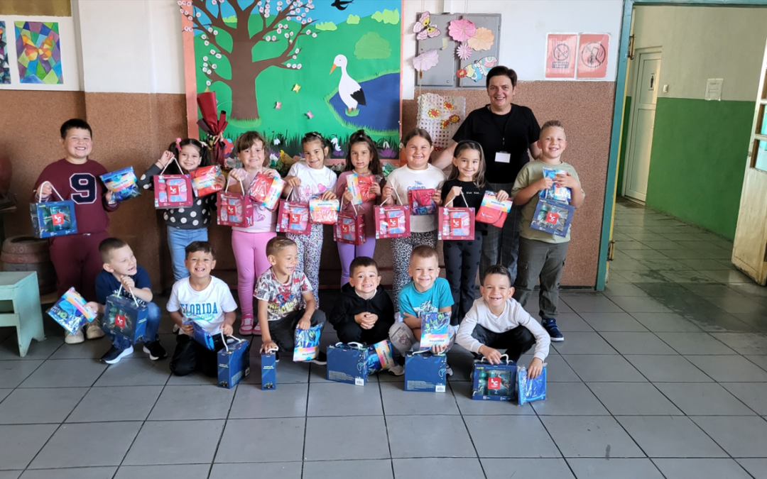 LUKAVAC CEMENT DAROVAO PRVAČIĆE U 8 LUKAVAČKIH ŠKOLA